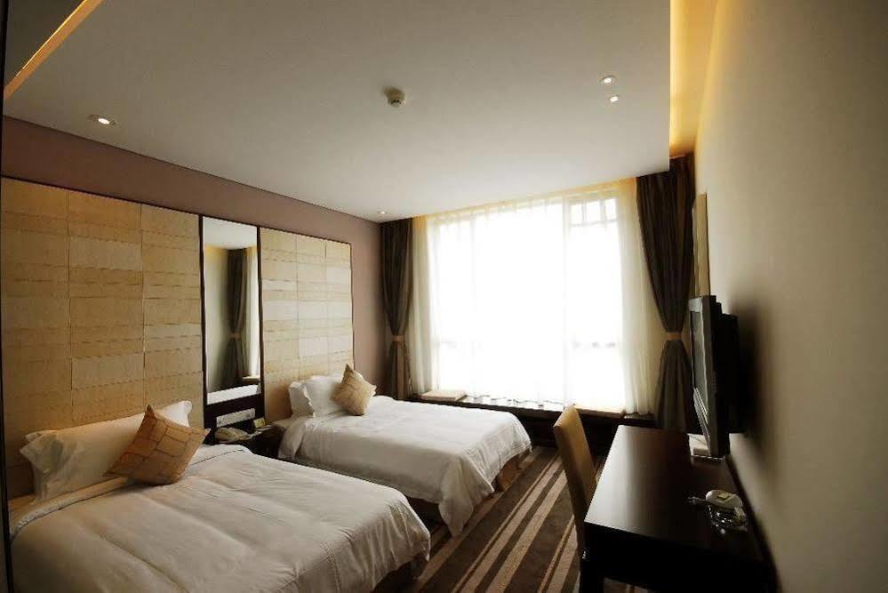 Yihe Harbor Hotel Уси Екстериор снимка